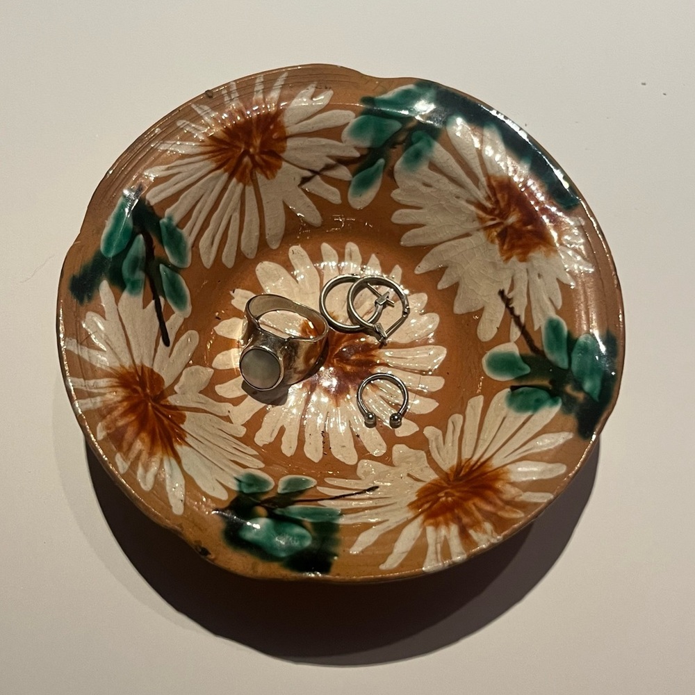VTG Mexican Terra Cotta Dish with Daisy Floral Print